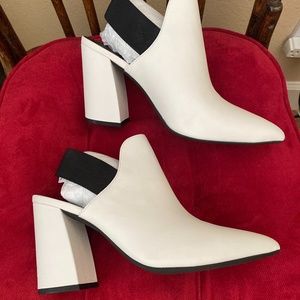 BRAND NEW     White/ Cream Boots